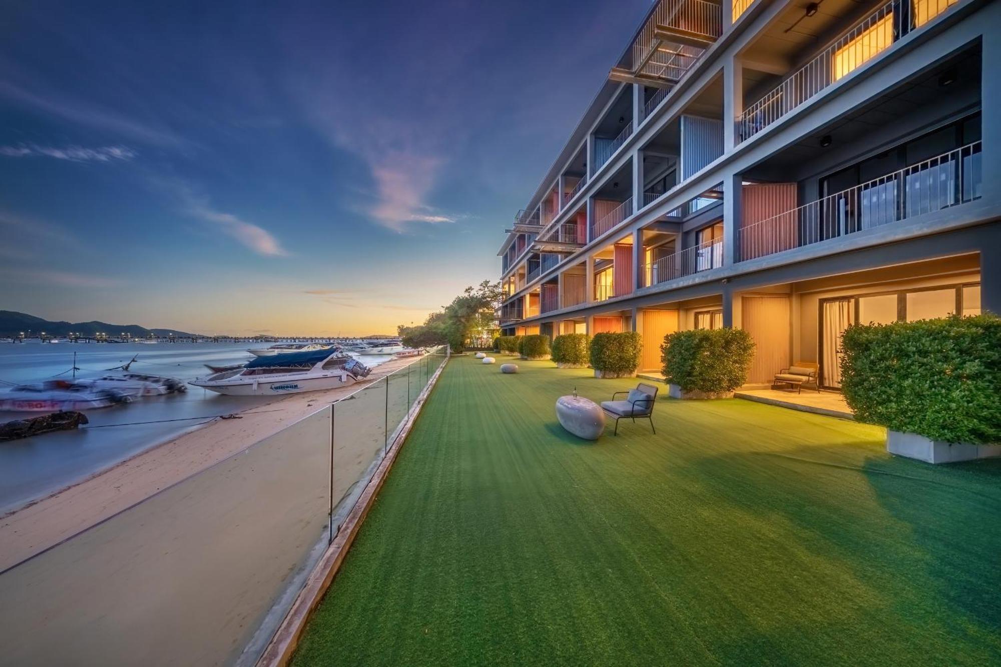 Shin Arch39 Phuket Beach Front - Sha Plus Chalong Exterior photo