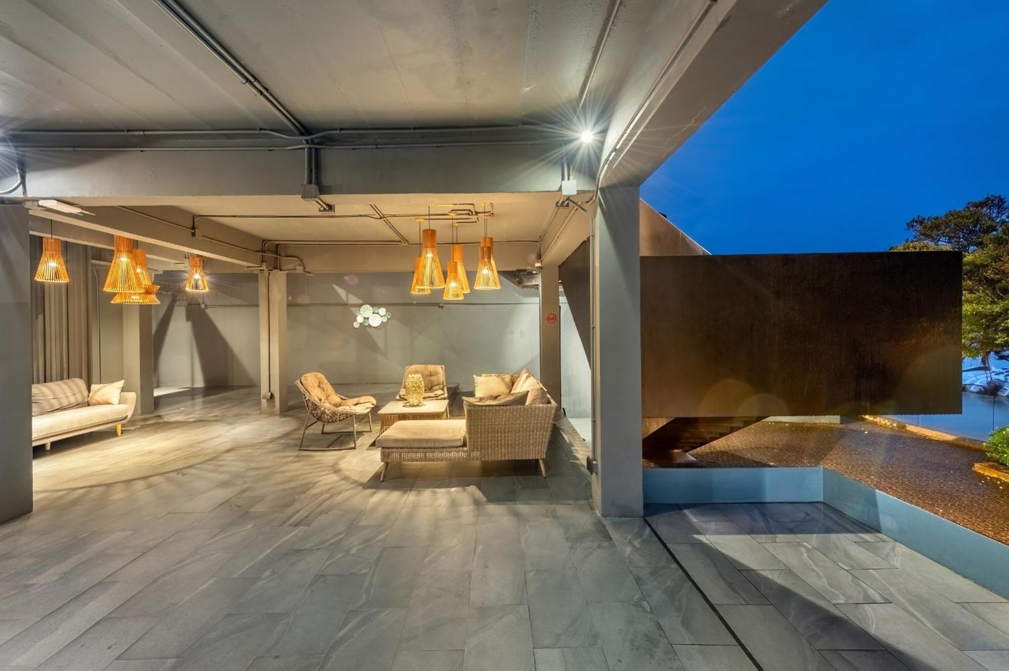Shin Arch39 Phuket Beach Front - Sha Plus Chalong Exterior photo