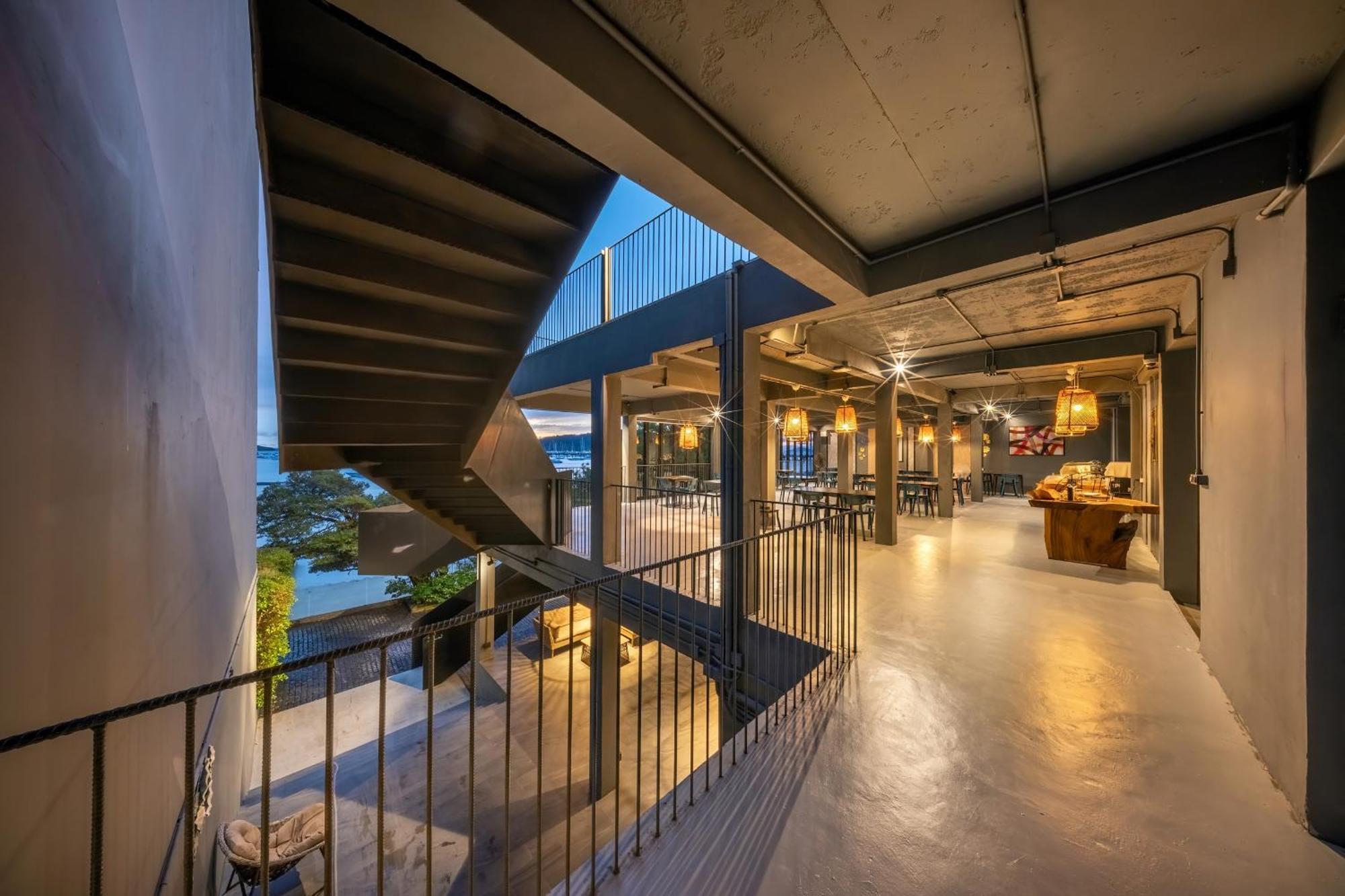 Shin Arch39 Phuket Beach Front - Sha Plus Chalong Exterior photo