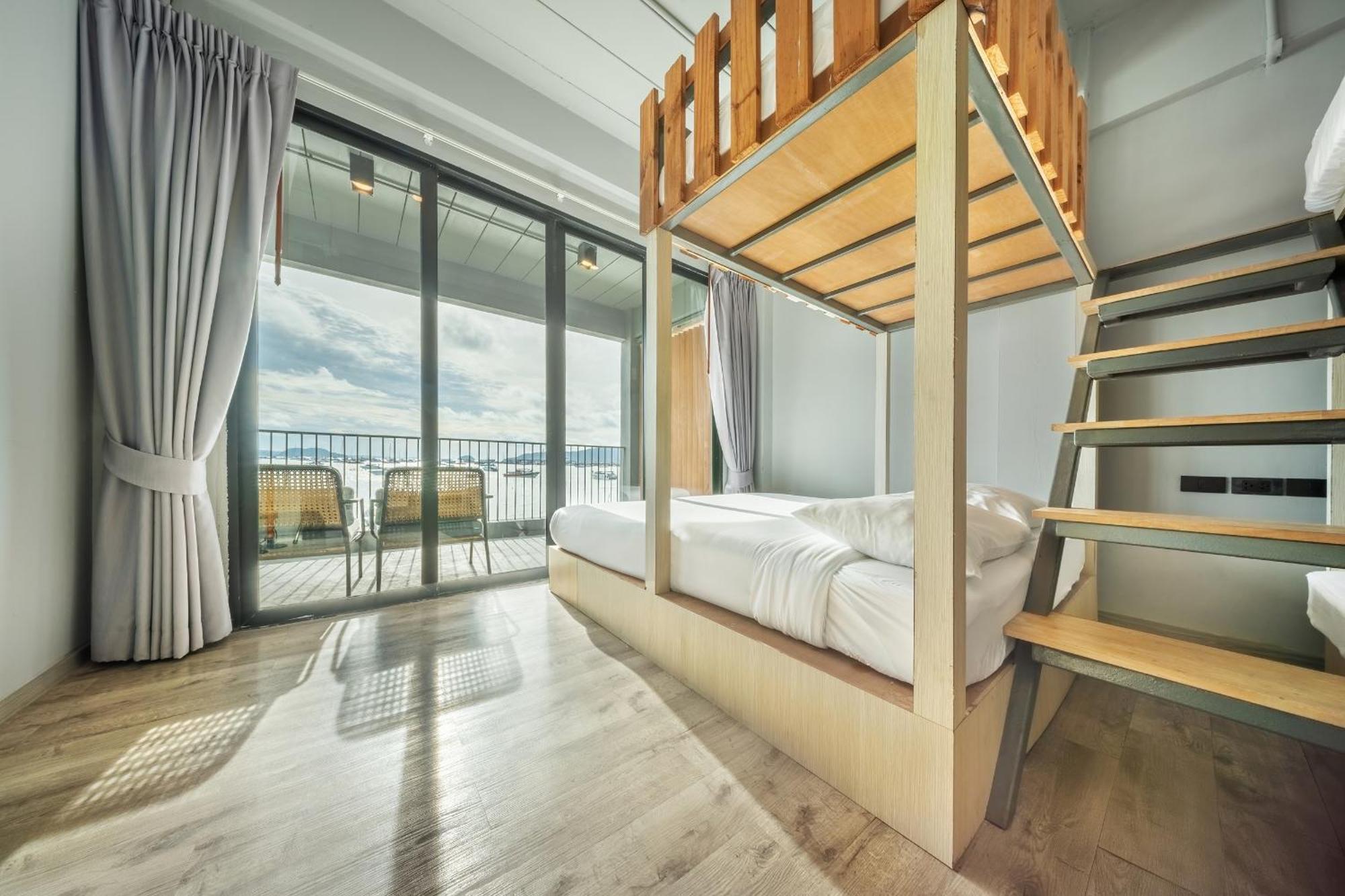 Shin Arch39 Phuket Beach Front - Sha Plus Chalong Exterior photo