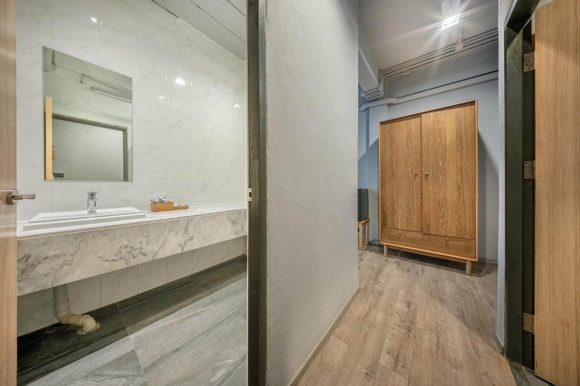Shin Arch39 Phuket Beach Front - Sha Plus Chalong Exterior photo