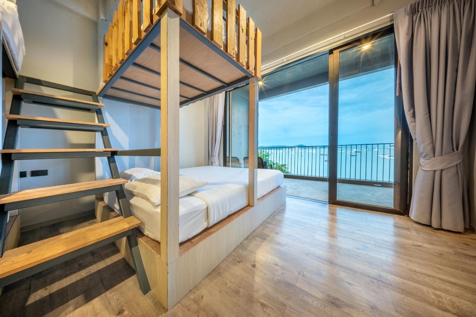 Shin Arch39 Phuket Beach Front - Sha Plus Chalong Exterior photo